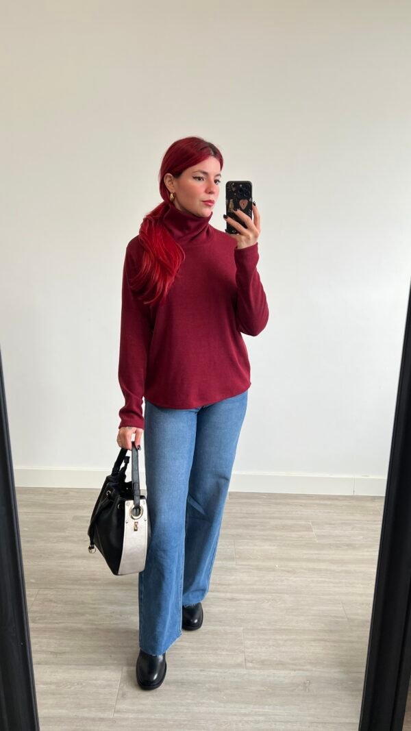 Jersey Cuello Alto Rojo Vino