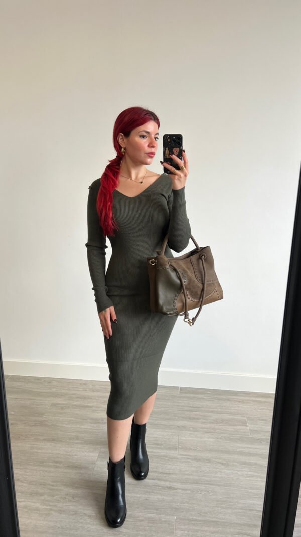 Vestido de Punto Manga Larga con Escote en la Espalda