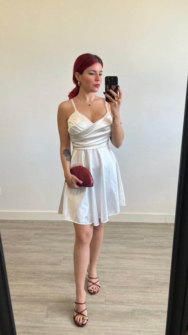 Vestido Corto Color Entero con Tirantes