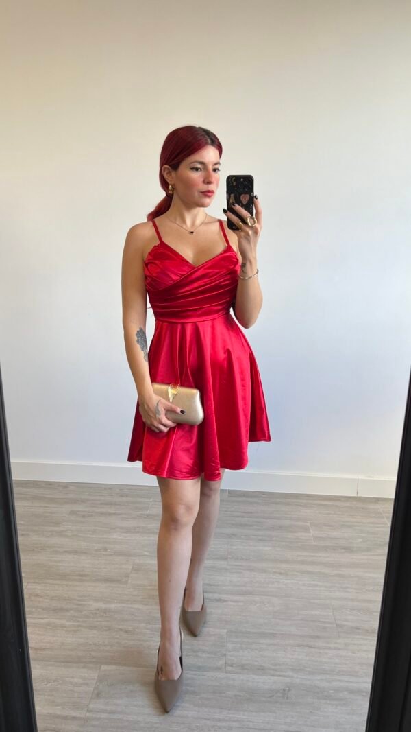 Vestido Corto Color Entero con Tirantes