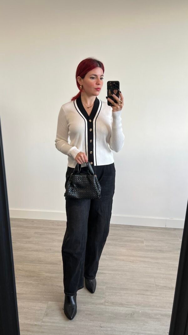 Jersey  Blanco y Negro de Botones