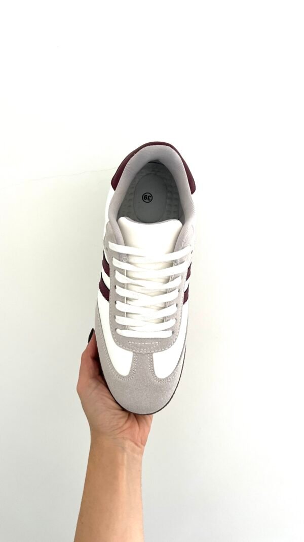 Tenis Blancos Rayas Rojas