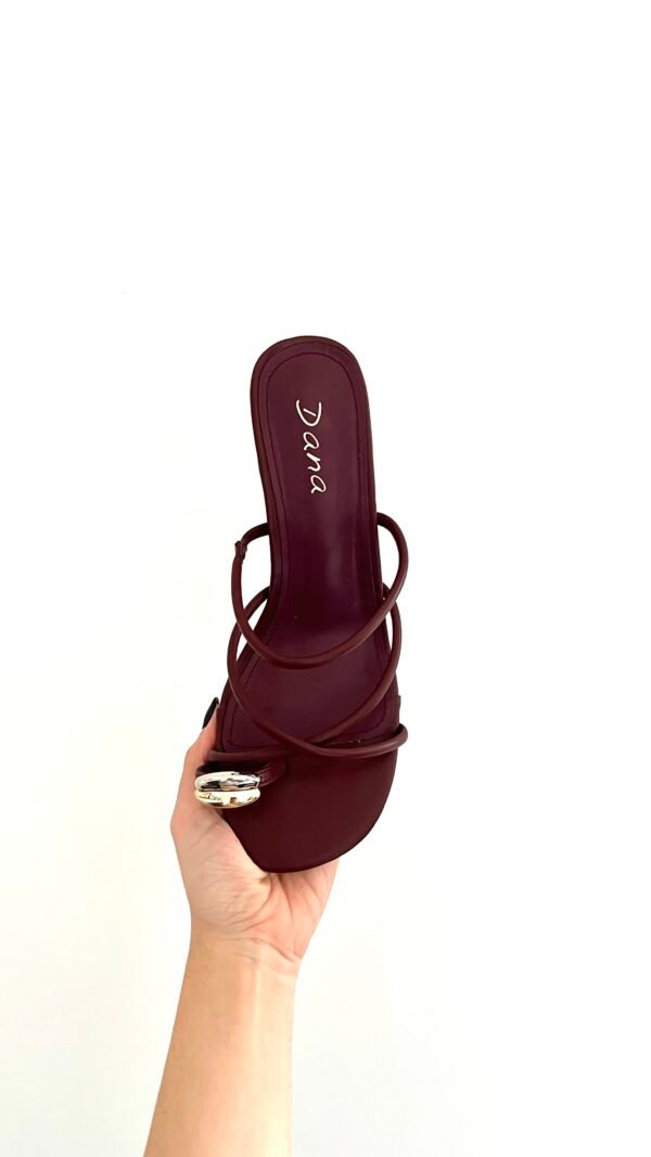 Sandalias Rojo Vino Adorno Dorado y Plata