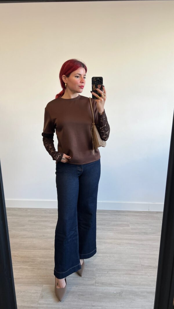 Camiseta con Mangas de Encaje