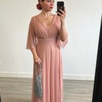 Vestido de Tul Escote V con Mangas