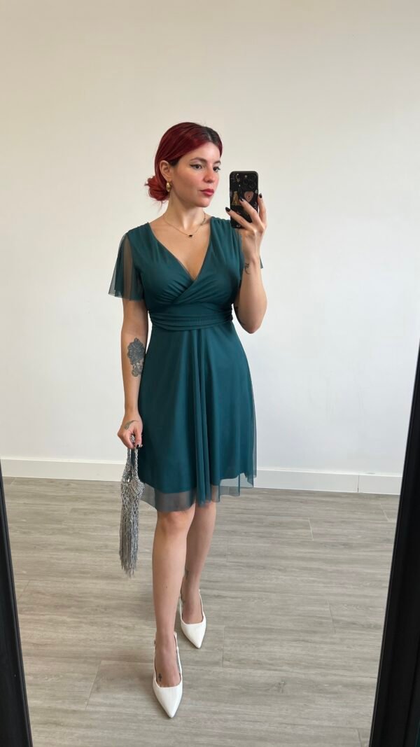 Vestido Corto de Tul Banda en la Cintura