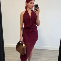 Vestido Asimétrico de Tirantes y Transparencias
