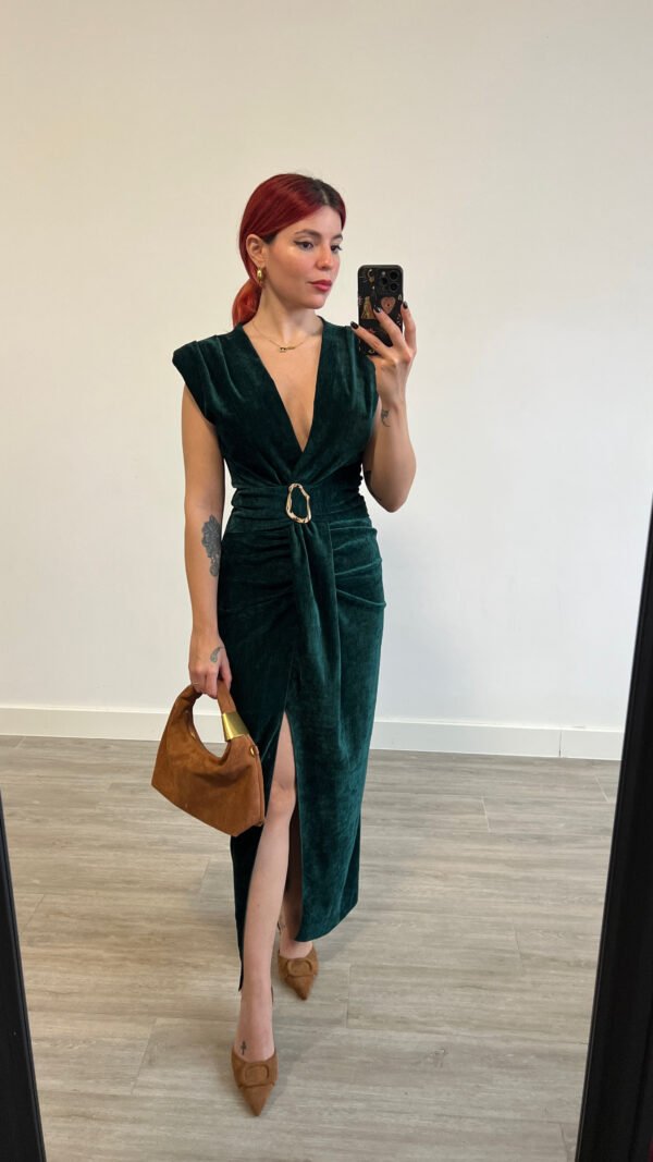 Vestido de Terciopelo Adorno Dorado