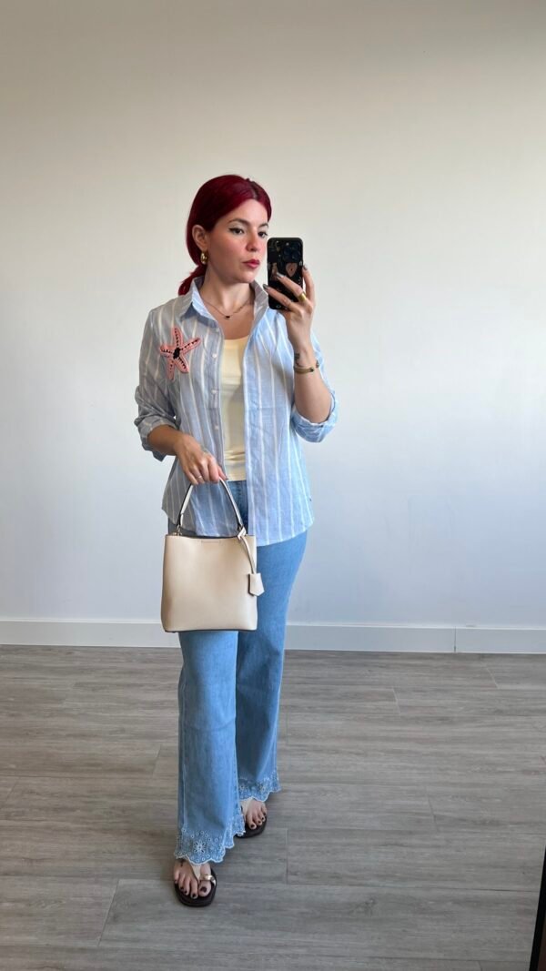 Camisa de Rayas con Bordado de Estrella