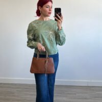 Blusa Bordada de Flores