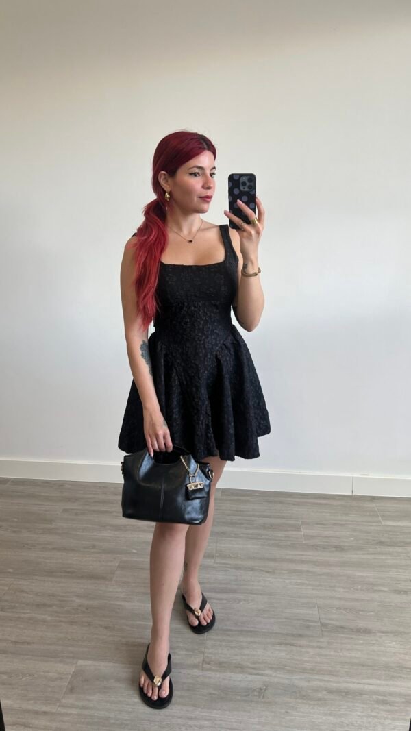 Vestido Corto Corte Princesa