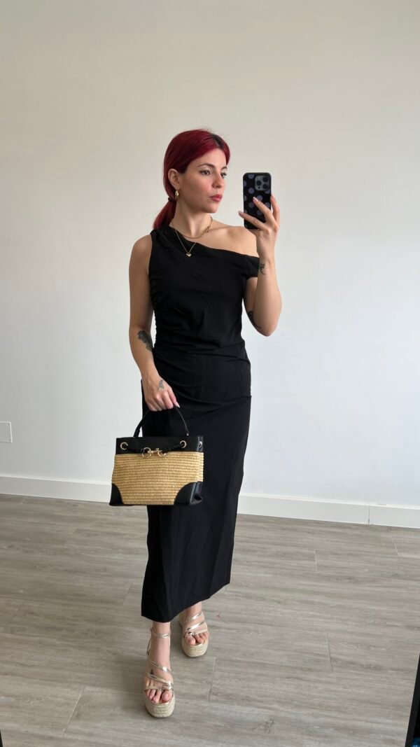 Vestido Largo Escote Asimétrico