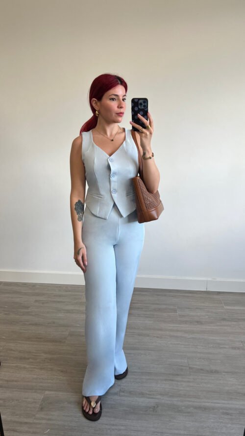 Conjunto Chaleco y Pantalón sin Fajín