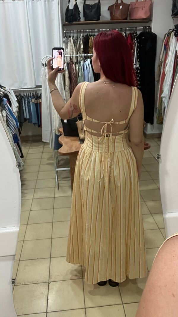 Vestido Largo Corte de Princesa de Rayas