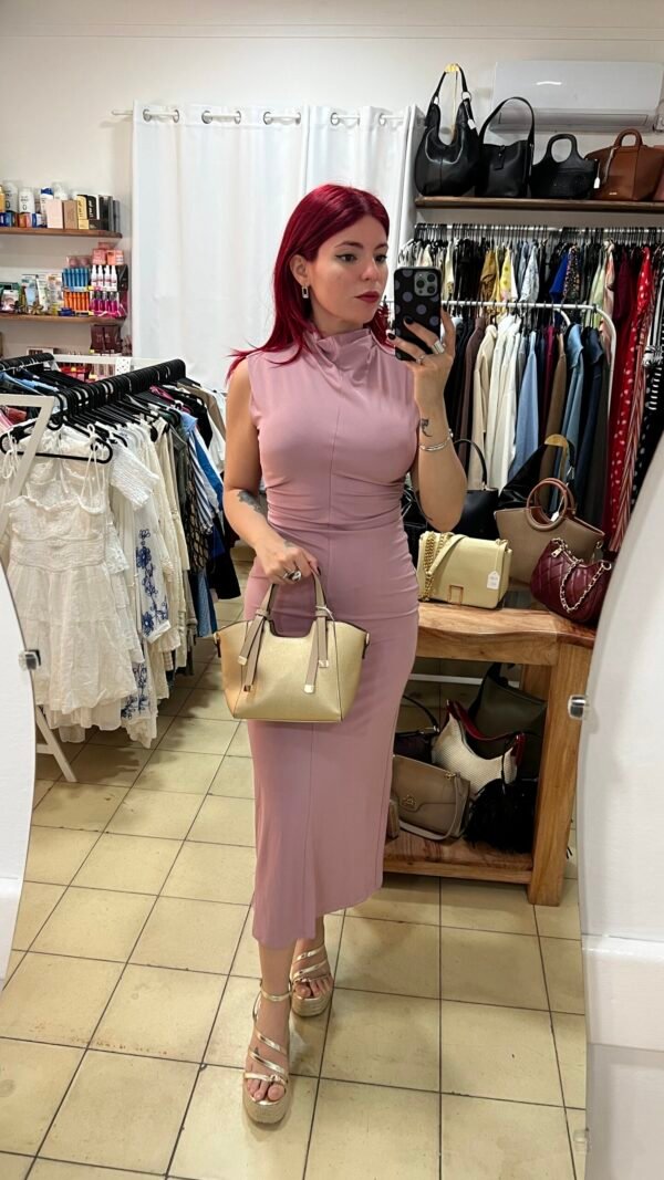 Vestido Largo de Cuello Alto Rosa