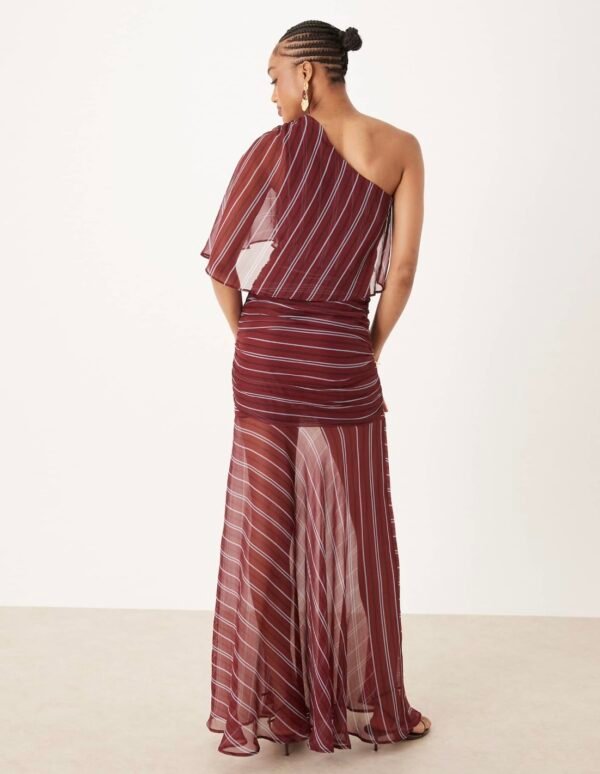 Vestido de Mangas Asimétricas de Rayas