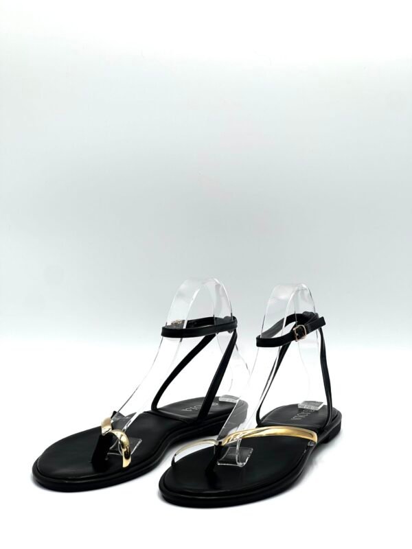 Sandalia Negra Agarrada al Tobillo