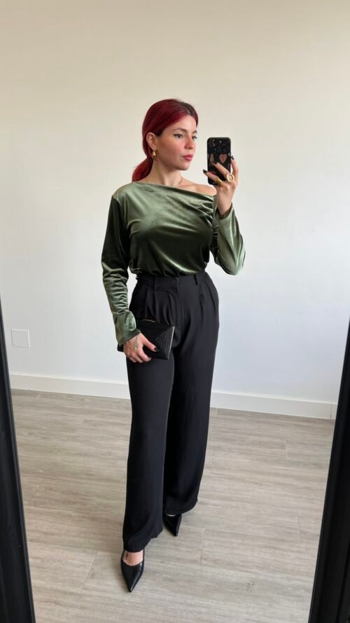 Top de Terciopelo Cuello Ojal