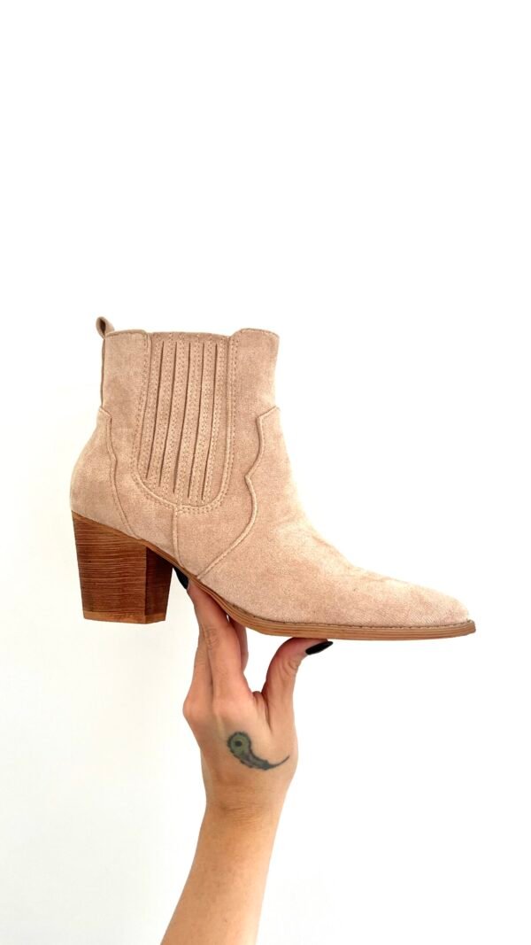 Botas Puntifinas Beige