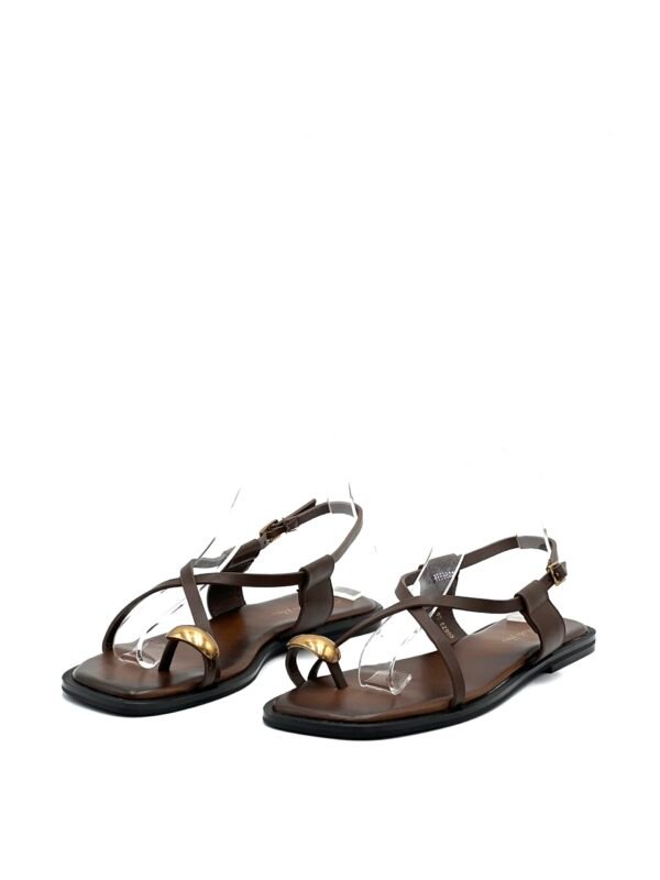 Sandalias Marrones de Tiras Anillo Dorado