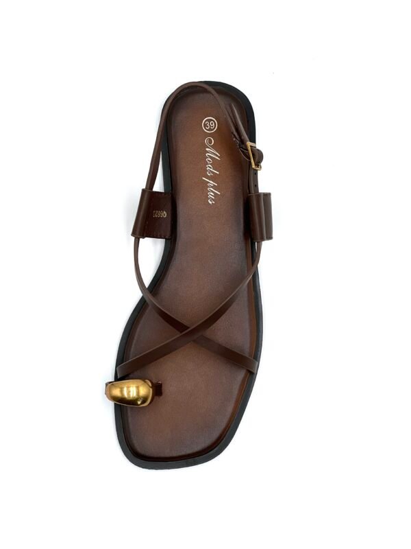 Sandalias Marrones de Tiras Anillo Dorado
