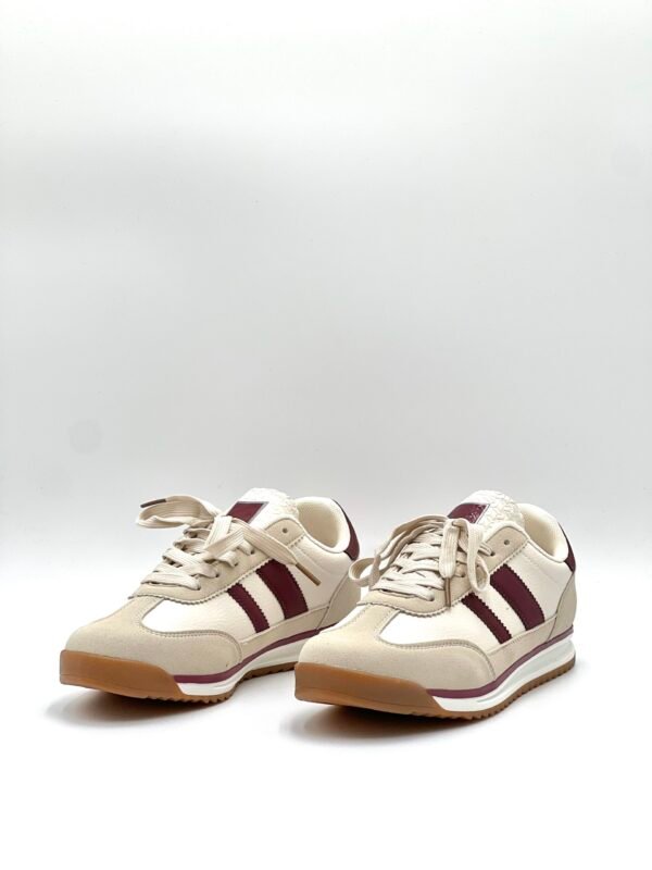 Tenis Beige Rayas Granate