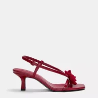 Tacones Rojos con Flor Tejida