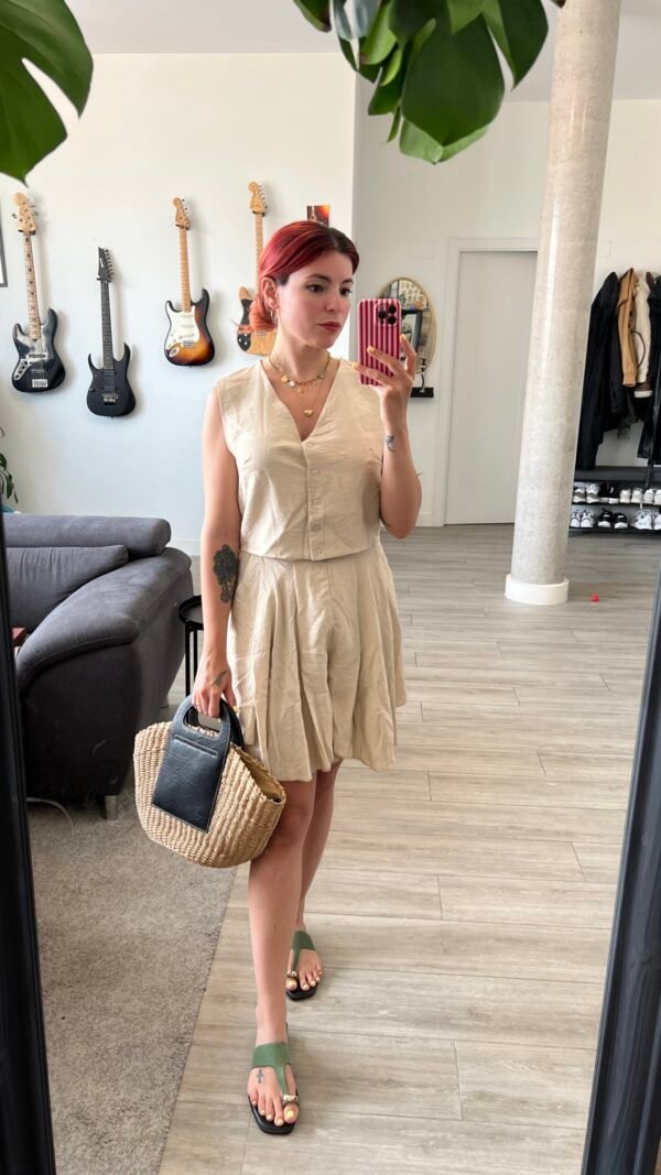 Saya Short Color Beige