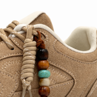 Tenis Color Beige con Abalorio