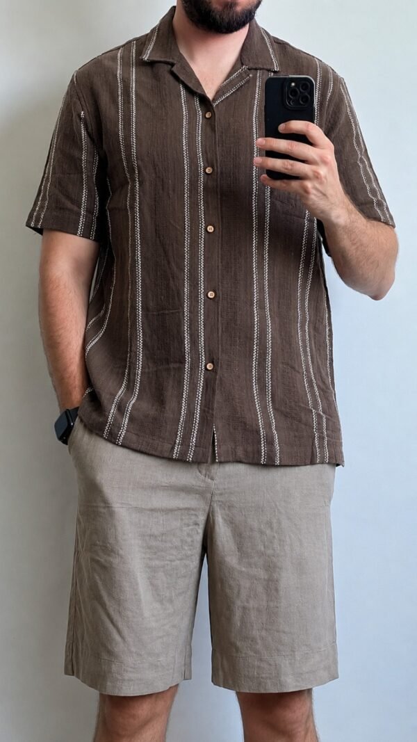 Camisa Tejida Marrón de Rayas Beige