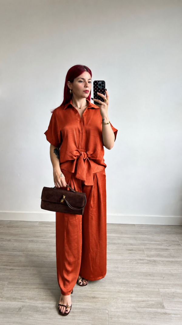 Conjunto de Pantalón y Blusa Anudado al Frente