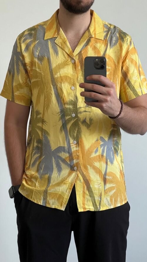 8902c390-6388-476f-9757-20d12a610197 Camisa con Estampado Palmeras