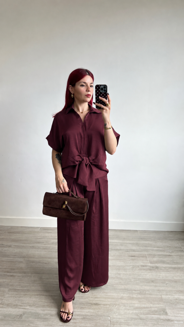 Conjunto de Pantalón y Blusa Anudado al Frente