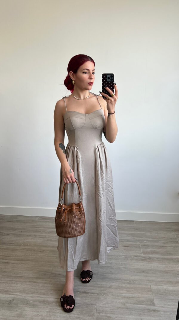 Vestido de Tirantes Escote Corazón