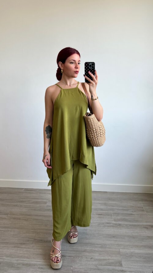 Mono con Sobreblusa de Tirantes