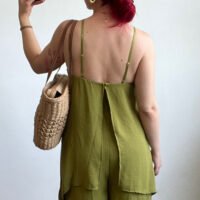 Mono con Sobreblusa de Tirantes