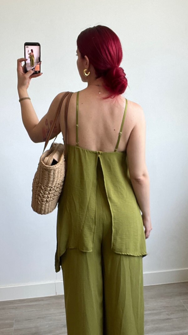 Mono con Sobreblusa de Tirantes