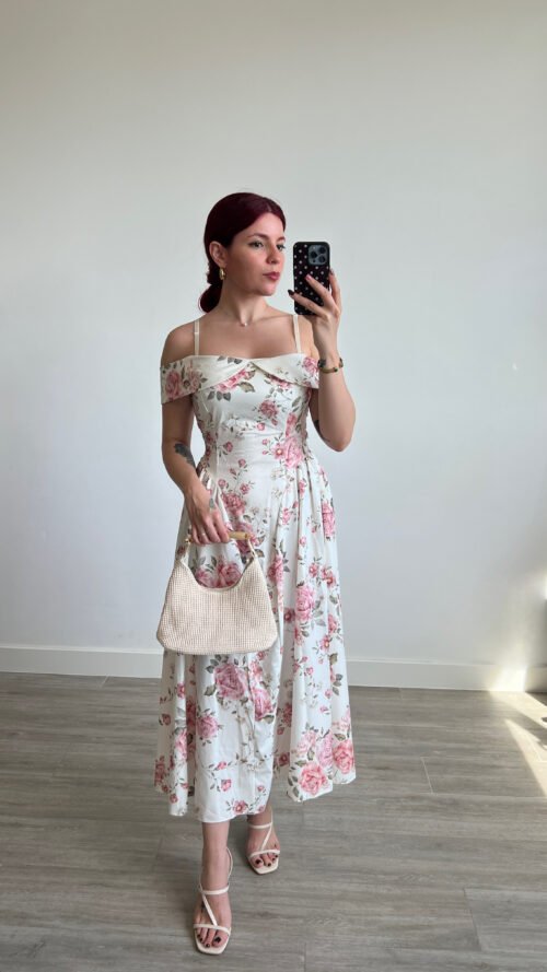 Vestido con Flores Corte Princesa