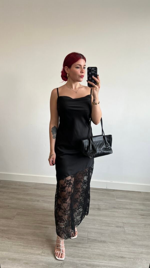 Vestido Lencero Vuelo de Encaje