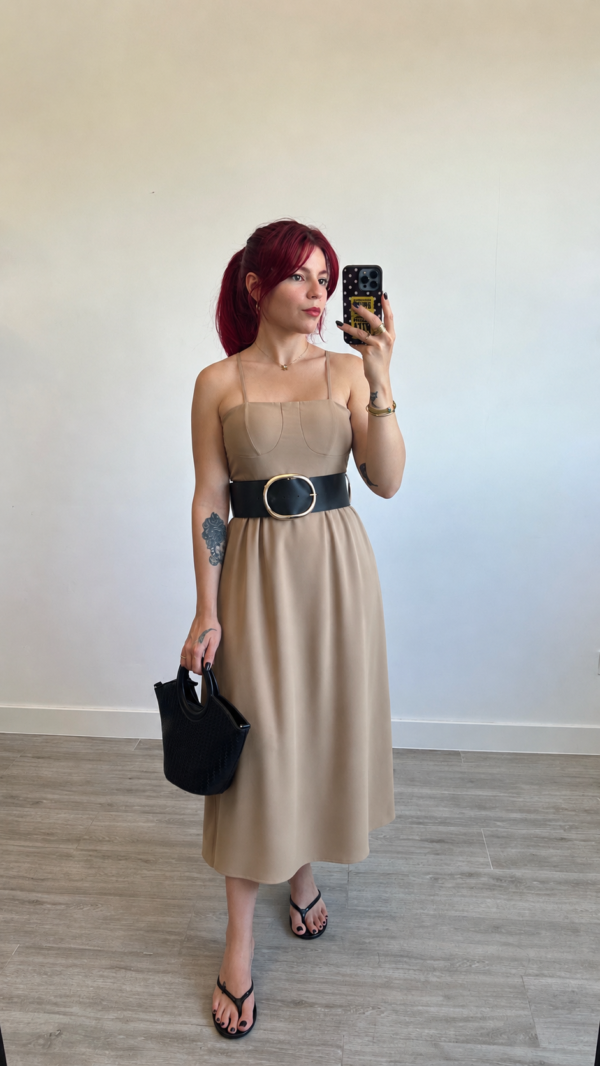 Vestido Escote Corazón con Cinto Ancho