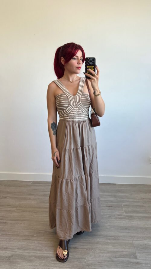 Vestido Trabajo de Soga en el Escote