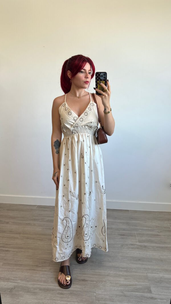 Vestido de Tirantes Bordados Beige