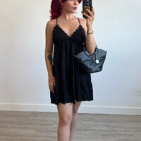 Vestido Corto de Tirantes y Remache