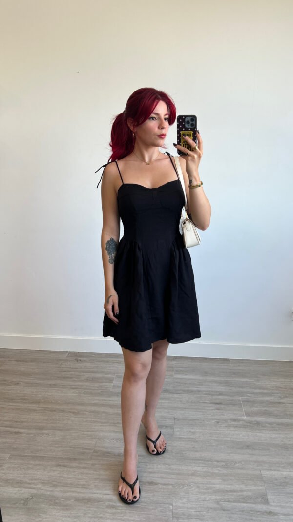 Vestido Corto Escote Corazón