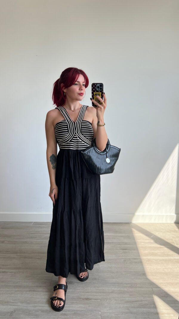 Vestido Trabajo de Soga en el Escote