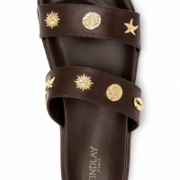 Sandalias con Remaches Carmelitas