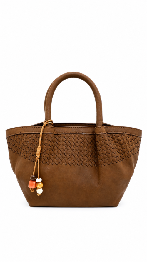5241A8FE-8E51-4C49-9903-DB1EFA8FA452 Cartera Trenzada con Charms