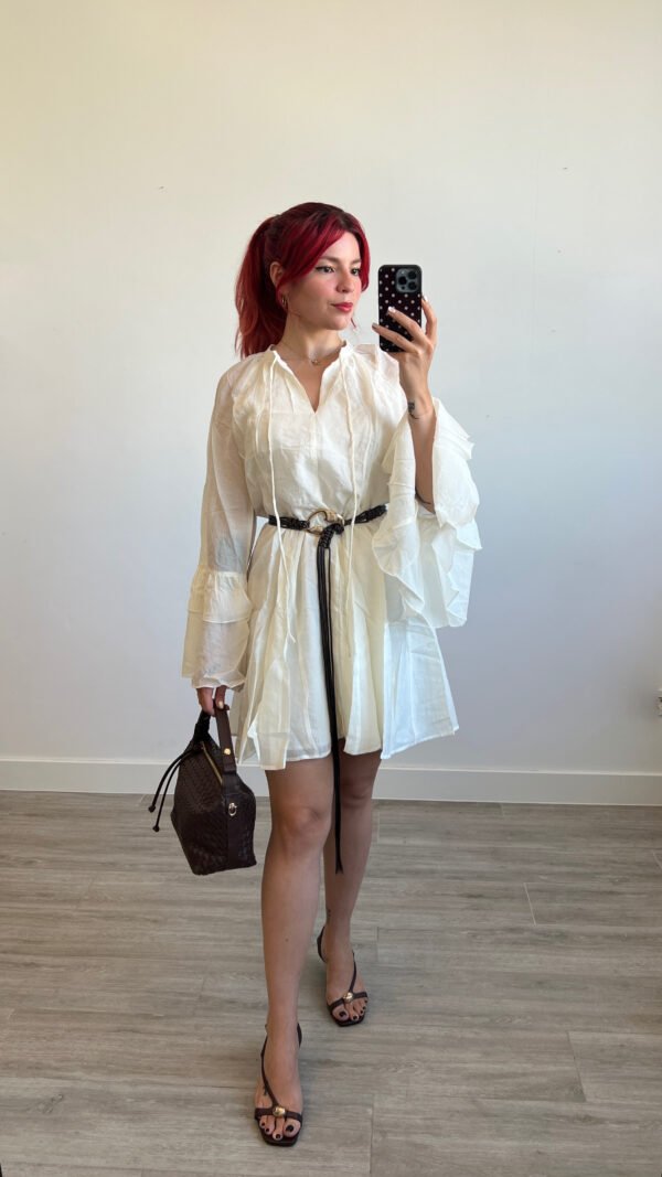 Vestido Fluido Mangas Campana Crema