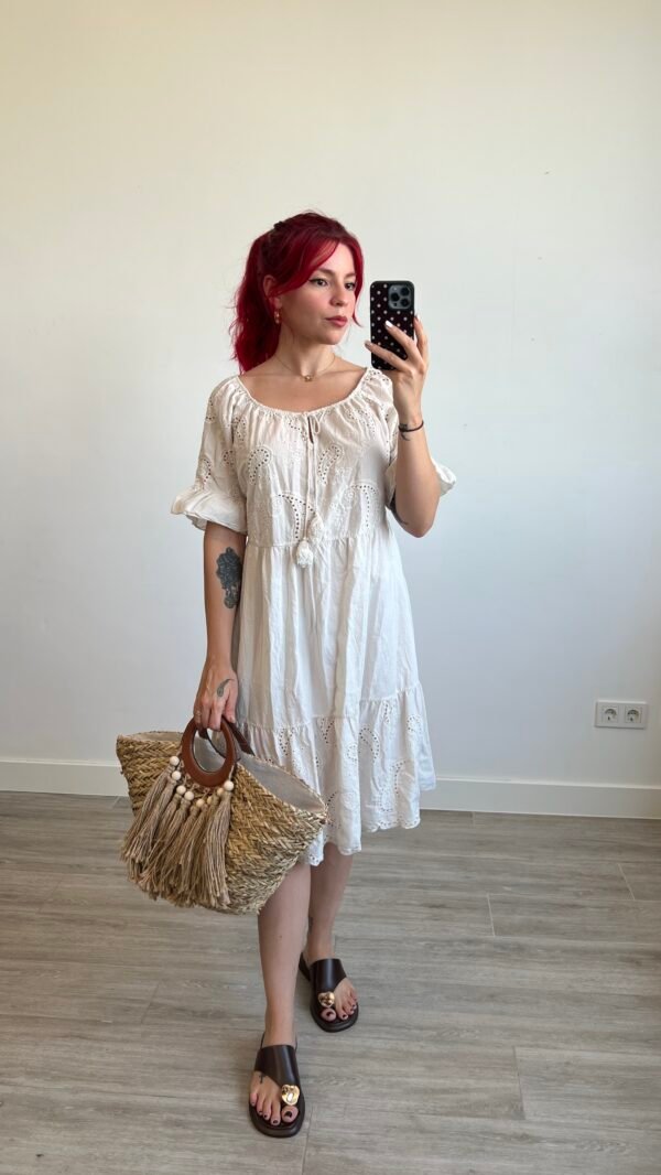 Vestido Tira Bordada con Mangas