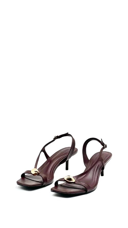 db5a7df0-b9a0-4375-8e27-af1346d2510b Tacones Borgoña Joya Dorada